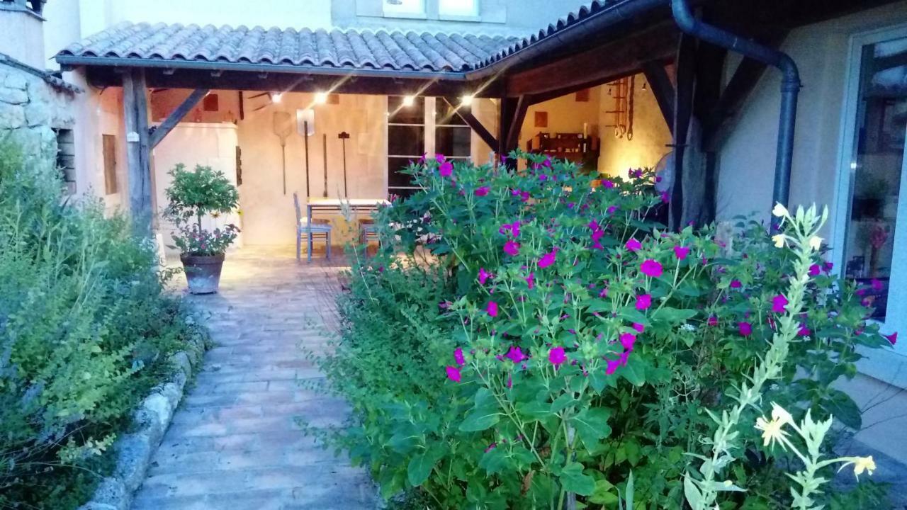 Chambres D'Hotes Le Bourdieu Soulignac Eksteriør billede